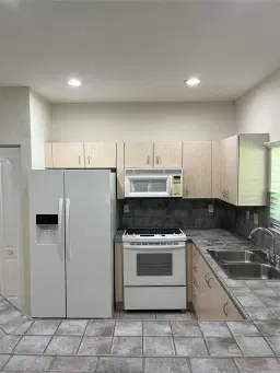 Picture of 5870 SW 99Th Ter, Cooper City, FL 33328