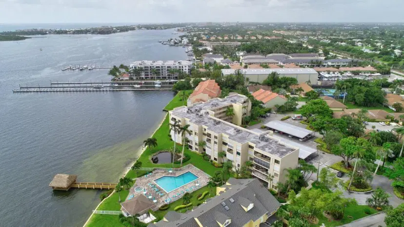 Picture of 8200 Lakeshore 4060 Drive 4060, Hypoluxo FL 33462
