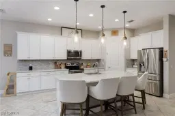 Picture of 12756 Astor Pl, Fort Myers, FL 33913