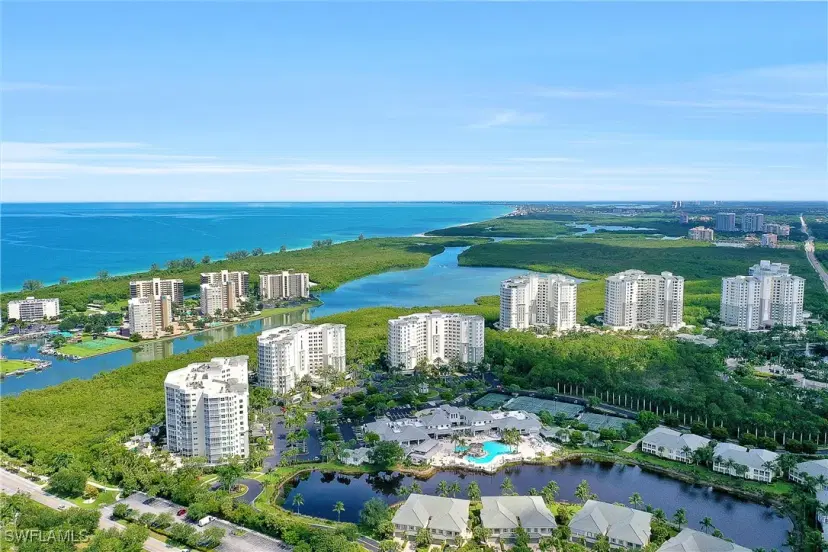 Picture of 285 Grande Way T-5, Naples FL 34110