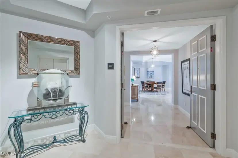 Picture of 285 Grande Way T-5, Naples FL 34110