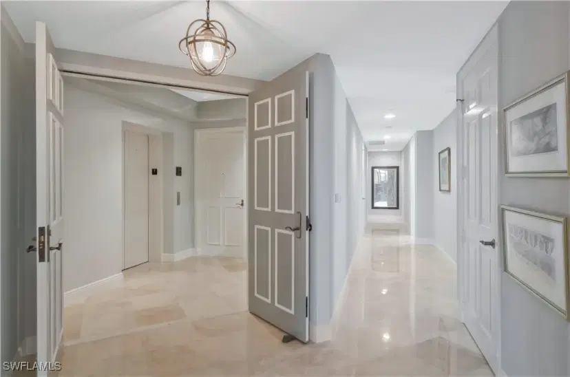 Picture of 285 Grande Way T-5, Naples FL 34110