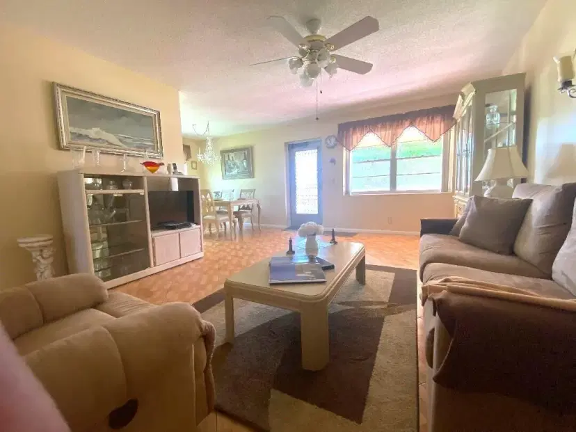 Picture of 208 Chatham J, West Palm Beach FL 33417