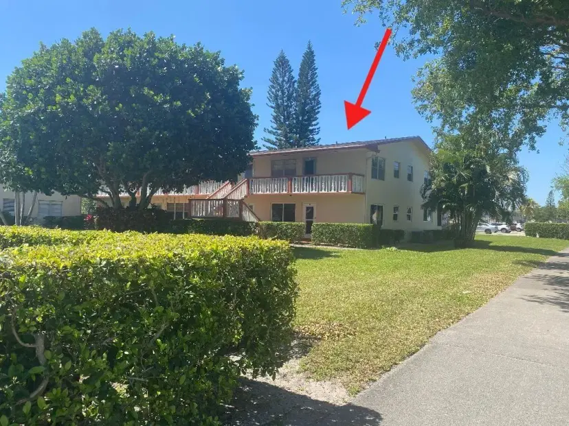 Picture of 208 Chatham J, West Palm Beach FL 33417