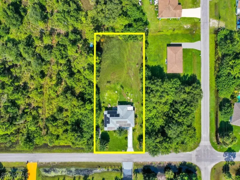 Picture of 1021 Robert Ave, Lehigh Acres FL 33936