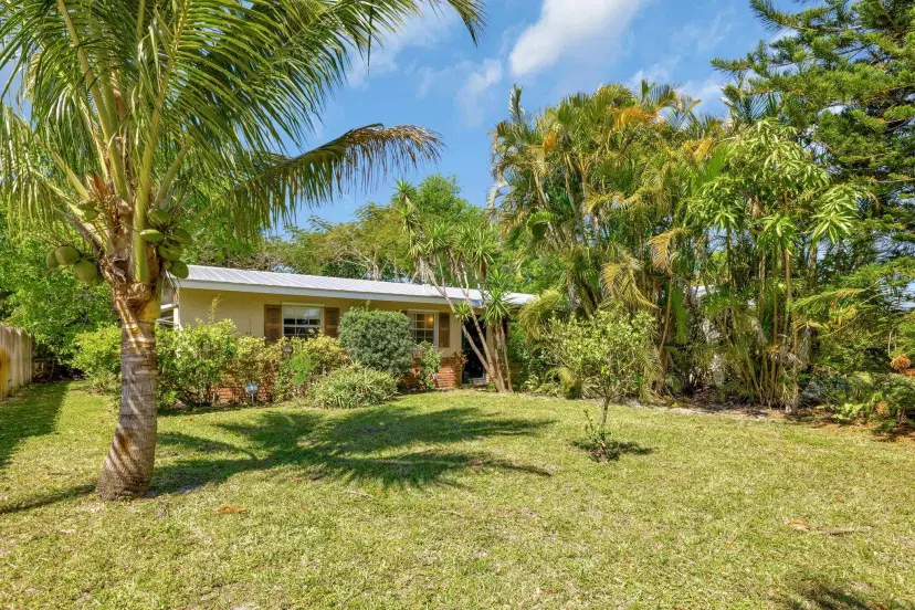 Picture of 1030 SE Dolphin Drive, Stuart FL 34996