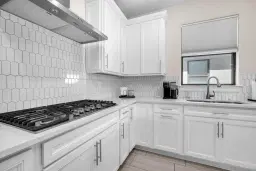 Picture of 4546 Pinehurst Trl W, Oakland Park, FL 33309