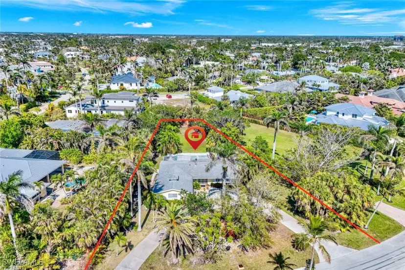 Picture of 289 Spring Line Dr, Naples FL 34102