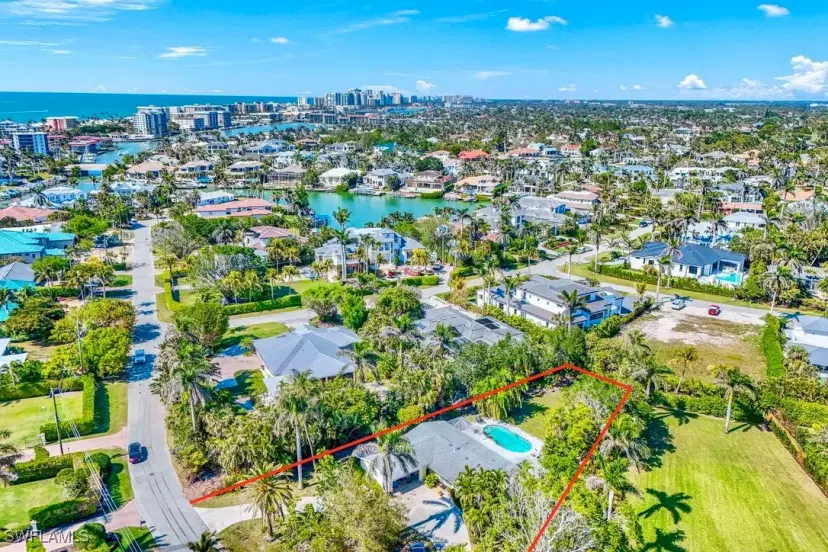Picture of 289 Spring Line Dr, Naples FL 34102