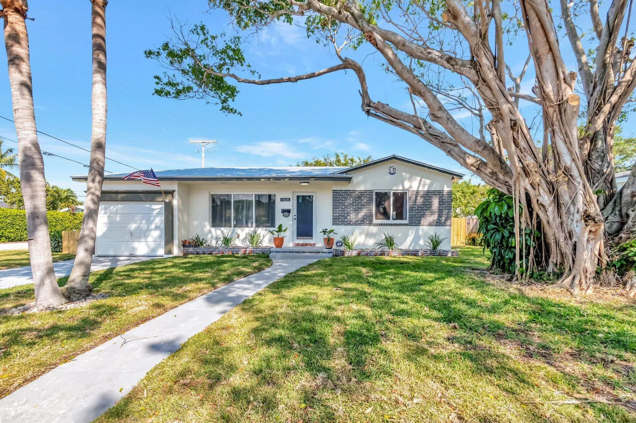 Picture of 1528 N K Street, Lake Worth Beach, FL 33460