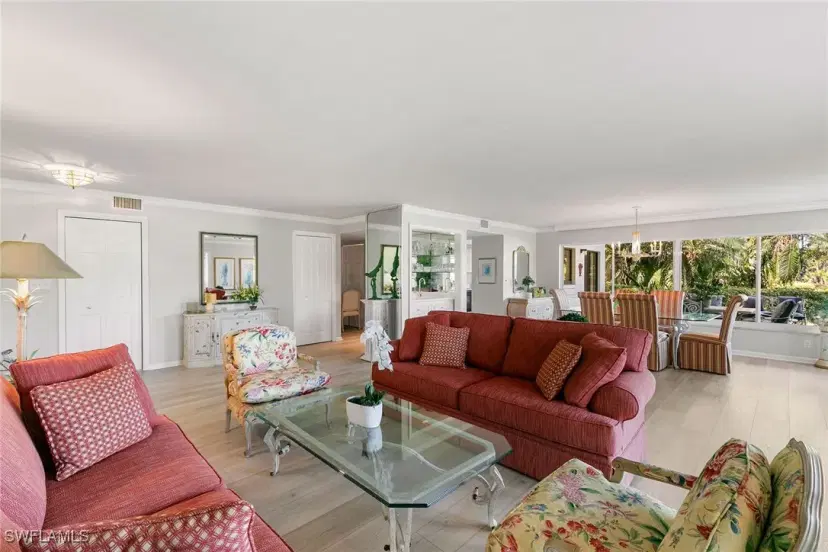Picture of 1111 Wildwood Ln 1111, Naples FL 34105