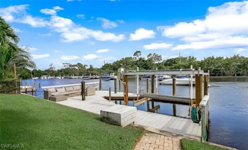 Picture of 2048 Harbor Ln, Naples FL 34104