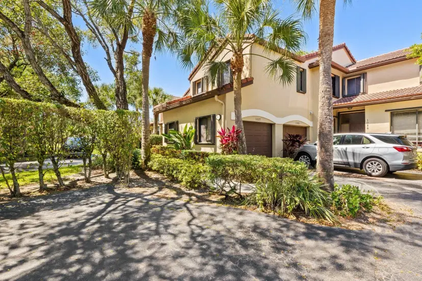 Picture of 1027 NW 105Th Way D-141, Fort Lauderdale FL 33322