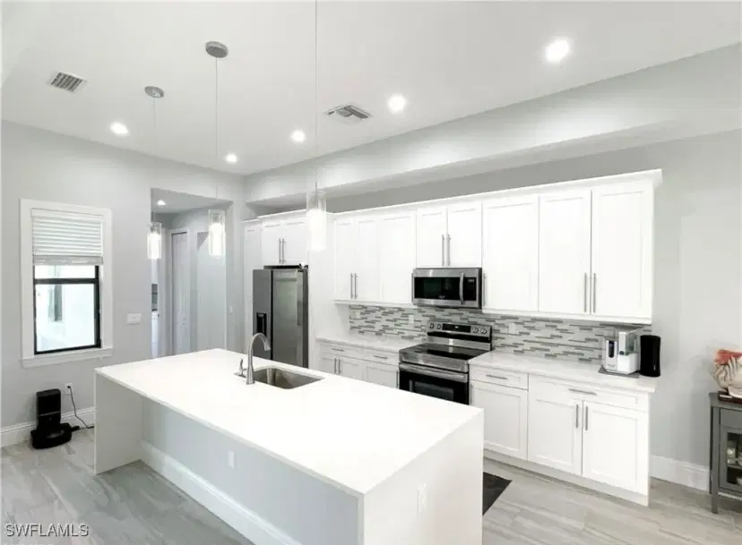 Picture of 5363 Everglades Blvd N, Naples FL 34120