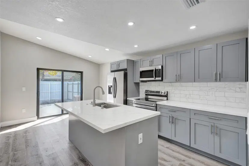 Picture of 2614 W 65Th St, Hialeah FL 33016