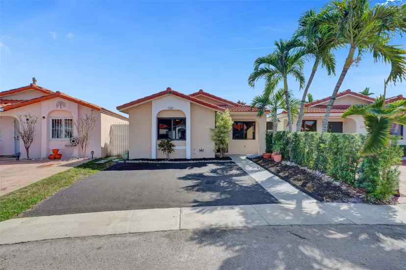 Picture of 2614 W 65Th St, Hialeah FL 33016
