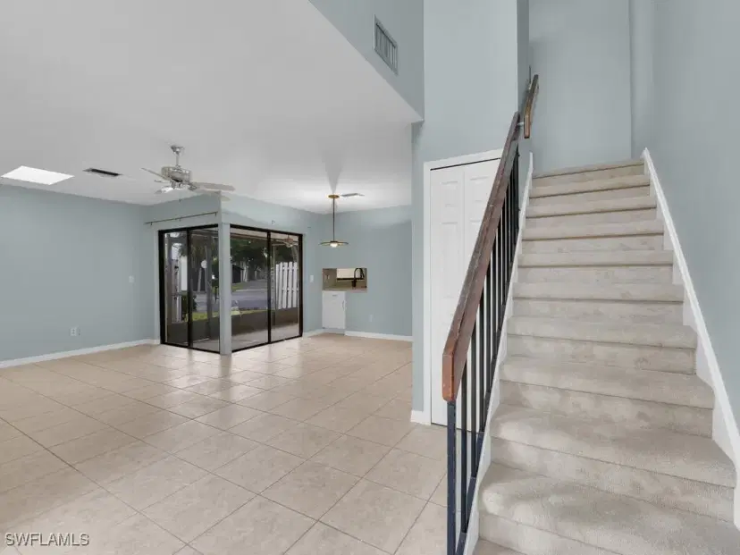Picture of 1423 SW Courtyards Ter 70, Cape Coral FL 33914