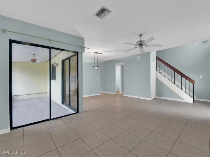 Picture of 1423 SW Courtyards Ter 70, Cape Coral FL 33914