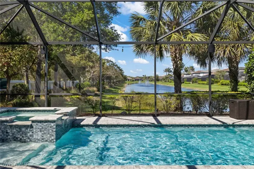 Picture of 7111 Barnsbury Ln, Naples FL 34109