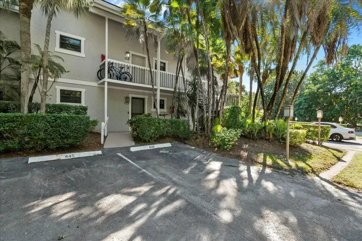 Picture of 11863 Wimbledon Circle 446, Wellington, FL 33414