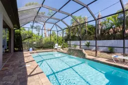 Picture of 833 109Th Ave N, Naples, FL 34108