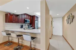 Picture of 1508 Whitehall Dr 303, Davie, FL 33324