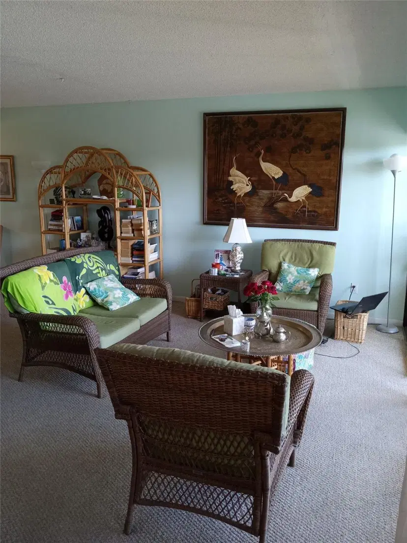 Picture of 2050 Oleander Boulevard 6-204, Fort Pierce FL 34950