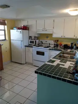Picture of 2050 Oleander Boulevard 6-204, Fort Pierce, FL 34950