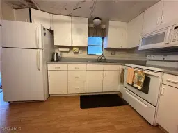 Picture of 885 Homestead Dr, North Fort Myers, FL 33917