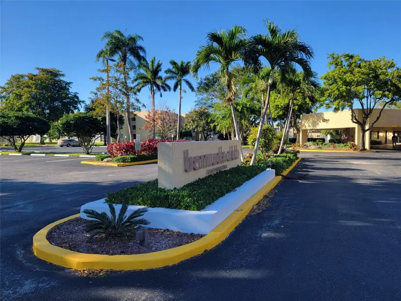 Picture of 5800 NW 64Th Ave 305, Fort Lauderdale FL 33319