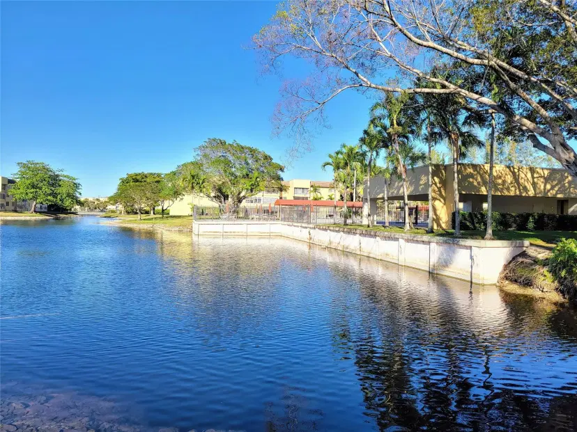 Picture of 5800 NW 64Th Ave 305, Fort Lauderdale FL 33319