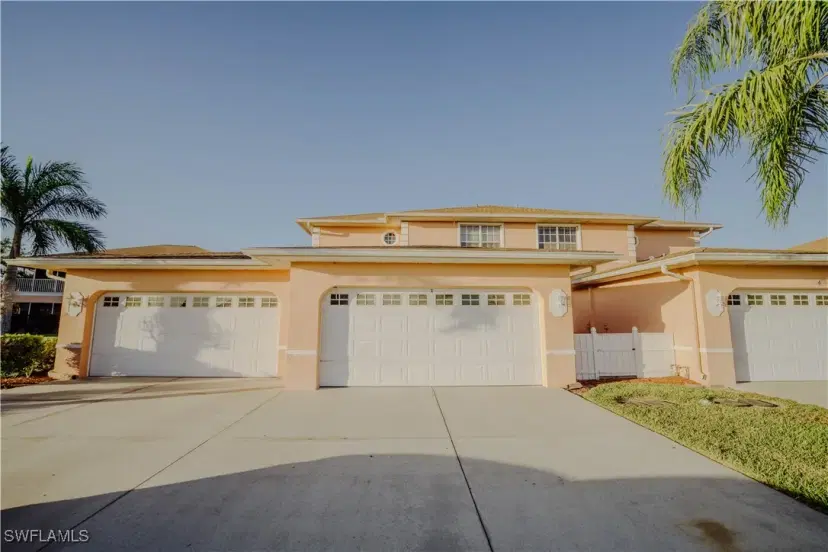 Picture of 19949 Lake Vista Cir 16A, Lehigh Acres FL 33936