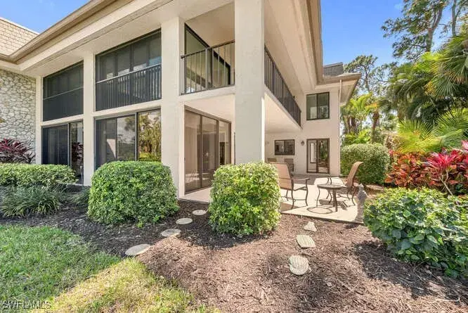 Picture of 711 Wildwood Ln 711, Naples FL 34105