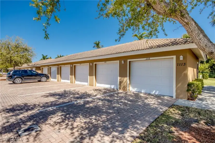 Picture of 1113 Winding Pines Cir 108, Cape Coral FL 33909