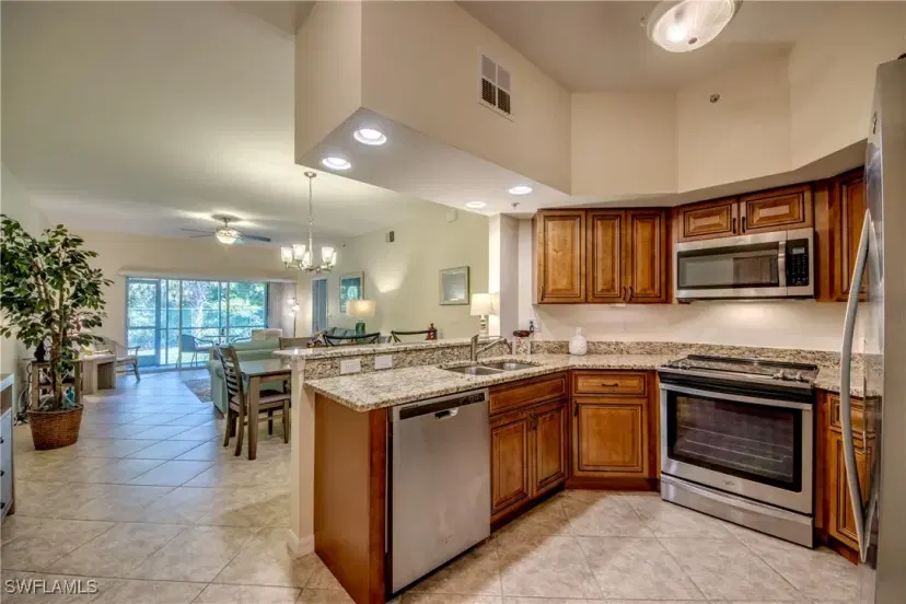 Picture of 1113 Winding Pines Cir 108, Cape Coral FL 33909
