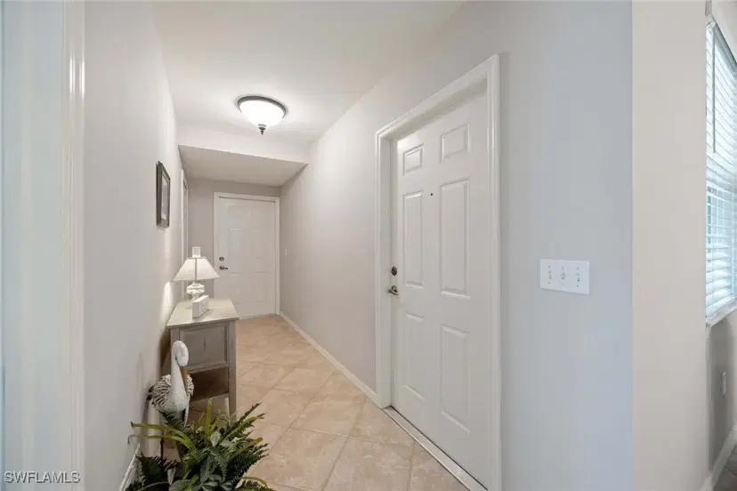 Picture of 385 Robin Hood Cir 102, Naples FL 34104