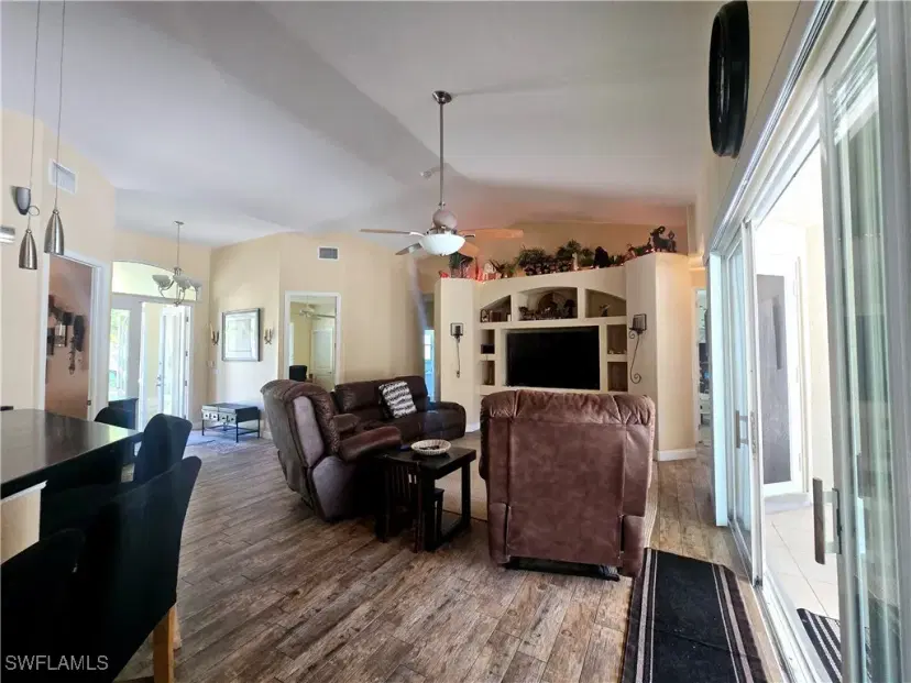 Picture of 715 Hutto Rd, North Fort Myers FL 33903