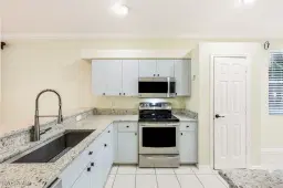 Picture of 1963 Morning Sun Ln F36, Naples, FL 34119