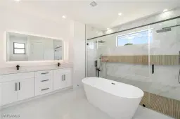 Picture of 1005 SW 13Th St, Cape Coral, FL 33991