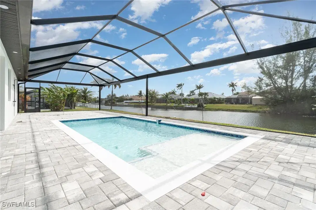 Picture of 126 SE 20Th St, Cape Coral, FL 33990
