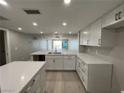 Picture of 3015 W Gulf Dr 102, Sanibel, FL 33957