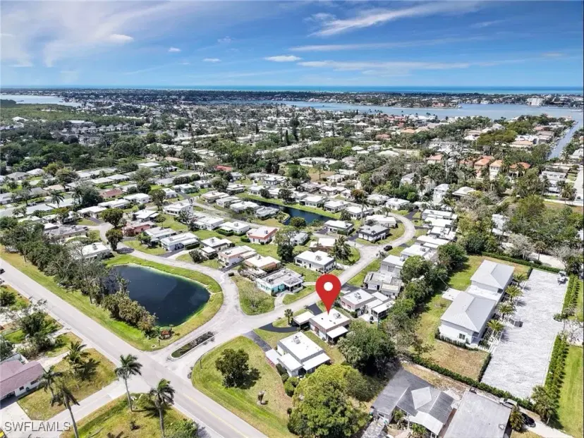 Picture of 3 Knights Bridge Rd A2, Naples FL 34112