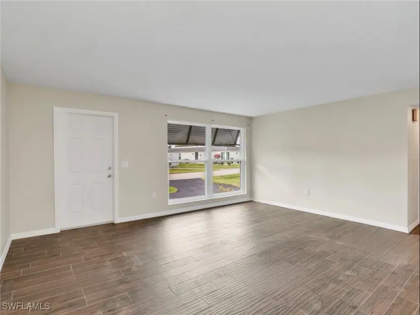 Picture of 3 Knights Bridge Rd A2, Naples FL 34112