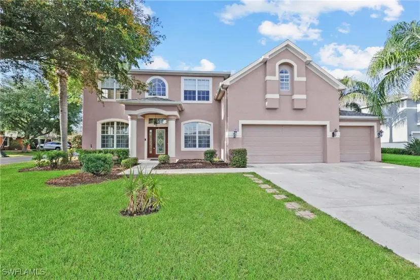 Picture of 8800 Maple Glen Cir, Fort Myers FL 33912