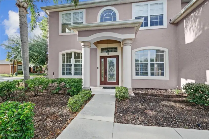 Picture of 8800 Maple Glen Cir, Fort Myers FL 33912