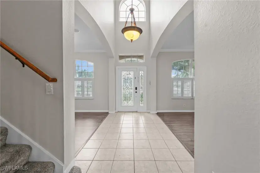Picture of 8800 Maple Glen Cir, Fort Myers FL 33912