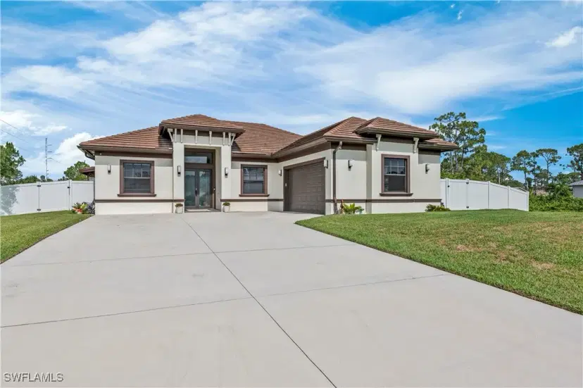 Picture of 101 Clyde Ave N, Lehigh Acres FL 33971
