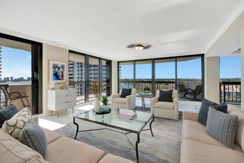 Picture of 108 Lakeshore Drive 1441, North Palm Beach FL 33408