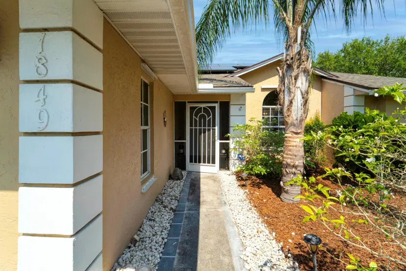 Picture of 1849 SW Kimberly Avenue, Port St Lucie FL 34953