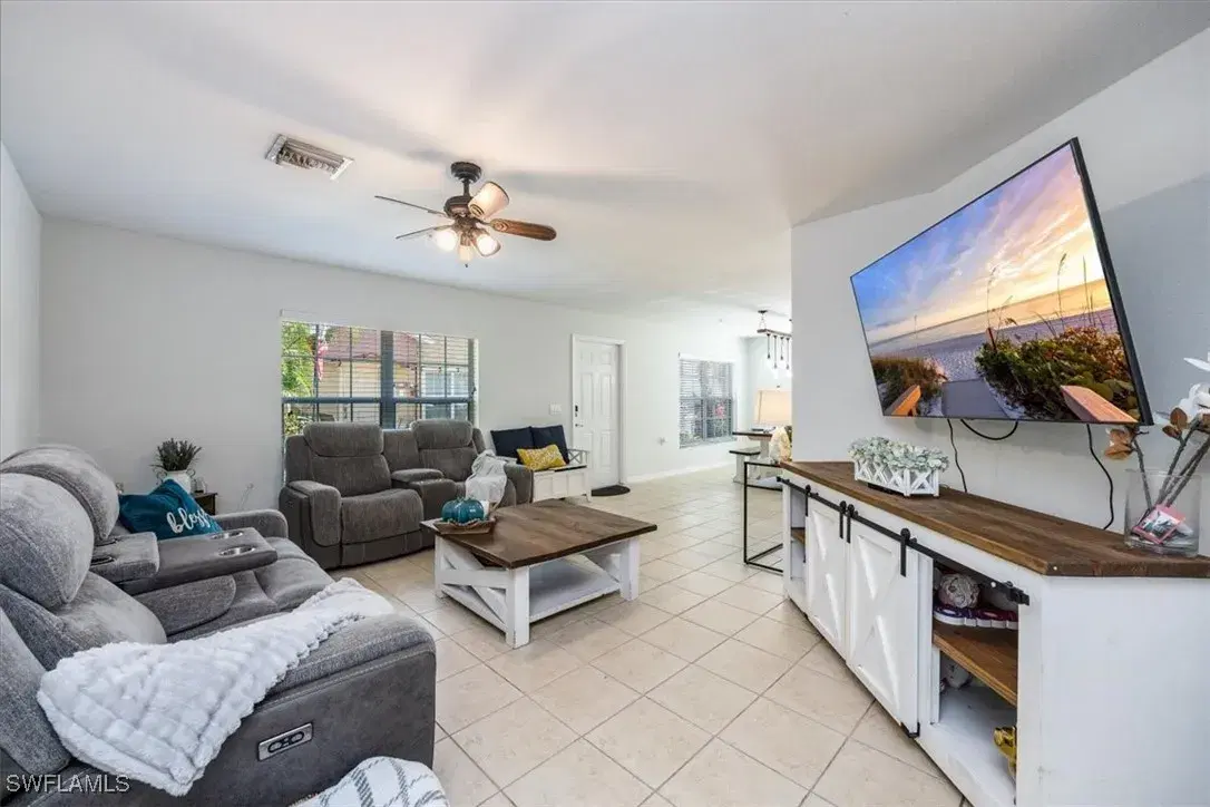 Picture of 9072 Gervais Cir 307, Naples, FL 34120